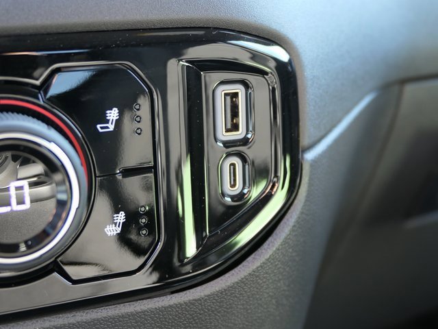 2025 Chevrolet Silverado 1500 LT photo 19