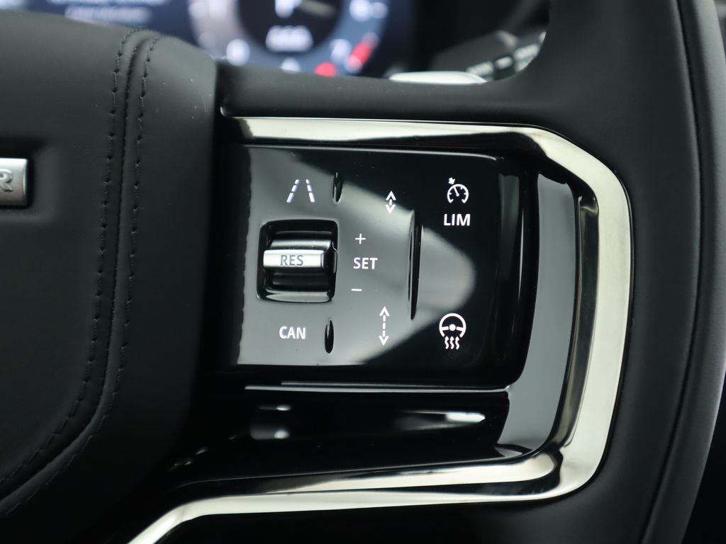 2026 Land Rover Range Rover Velar S photo 11