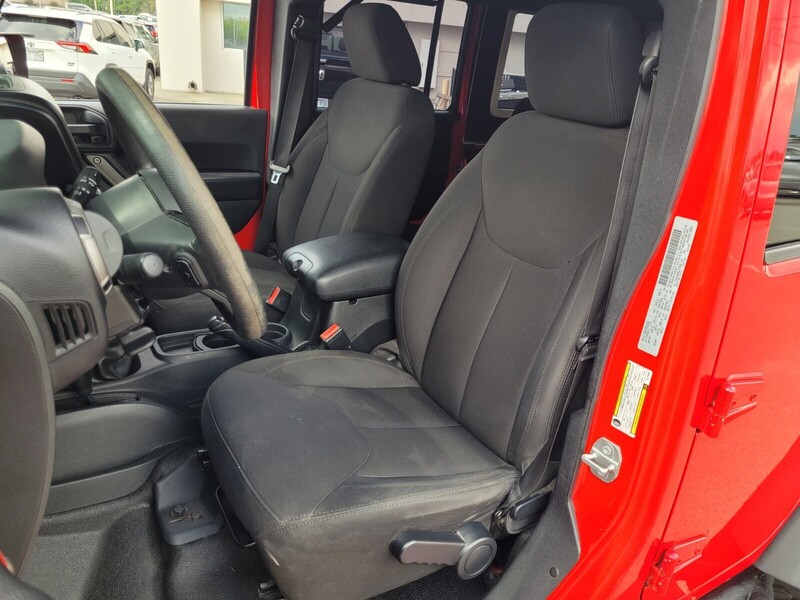 2016 Jeep Wrangler Unlimited Sport photo 4