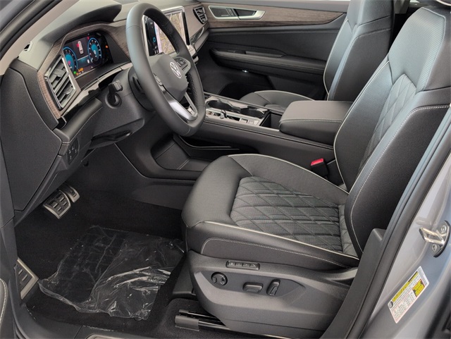 2026 Volkswagen Atlas SEL Premium R-Line photo 6