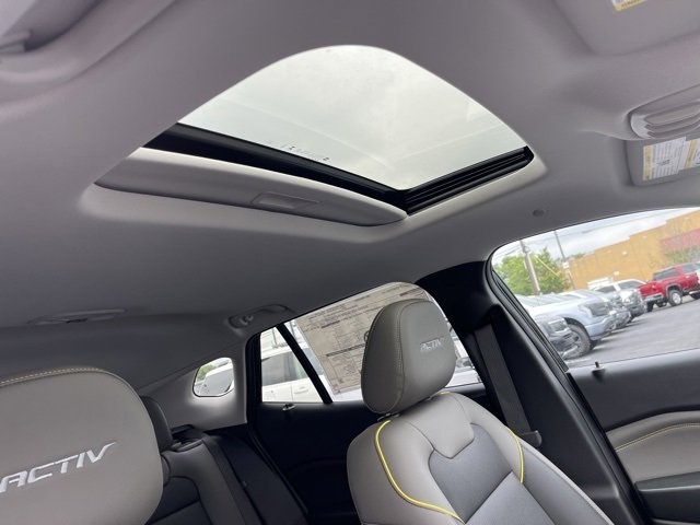 2025 Chevrolet Trax ACTIV photo 11