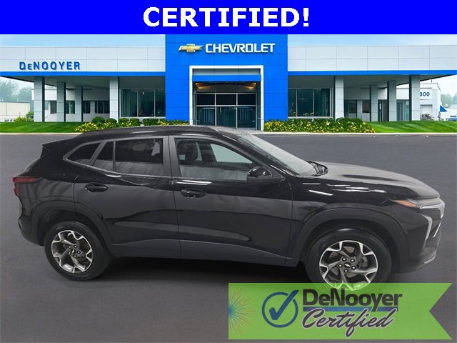 2024 Chevrolet Trax LT photo 4