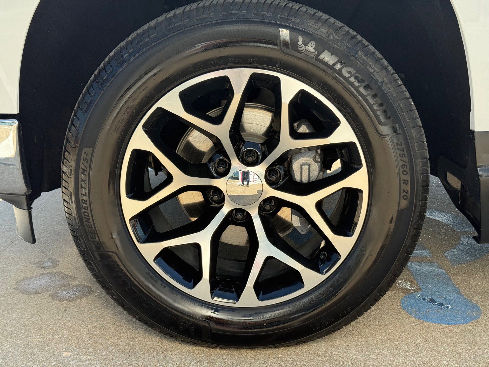 2023 Chevrolet Silverado 1500 LTZ photo 7