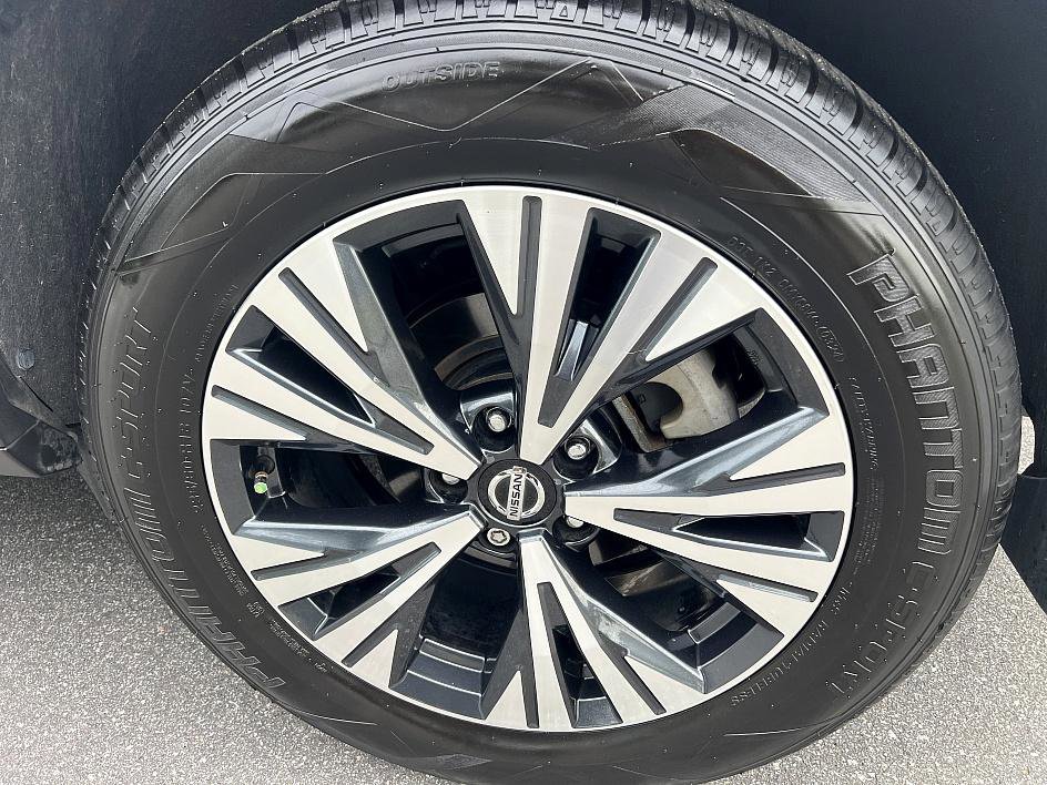 2021 Nissan Rogue SV photo 10
