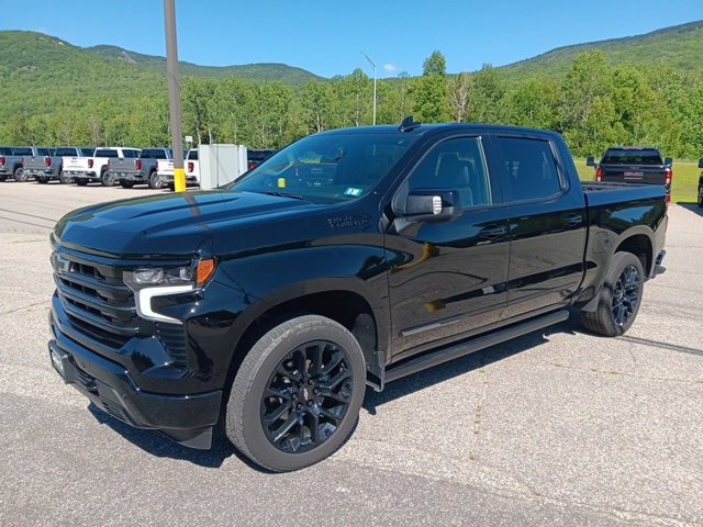 2025 Chevrolet Silverado 1500 High Country photo 3