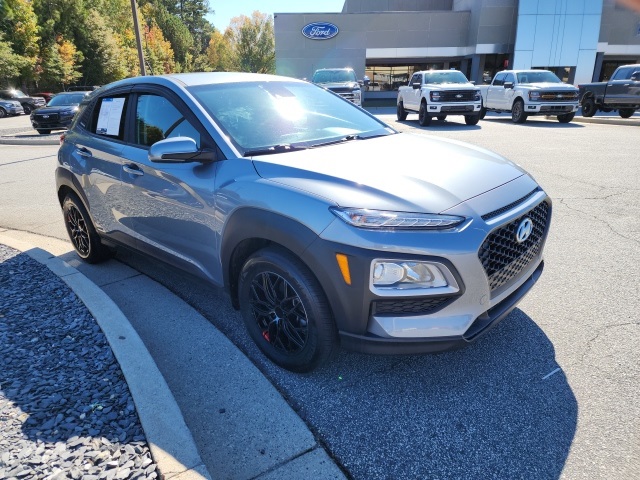 2021 Hyundai Kona SE photo 2