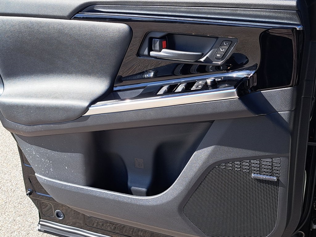 2023 Subaru Solterra Limited photo 17
