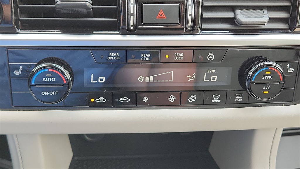 2022 Nissan Pathfinder SL photo 15