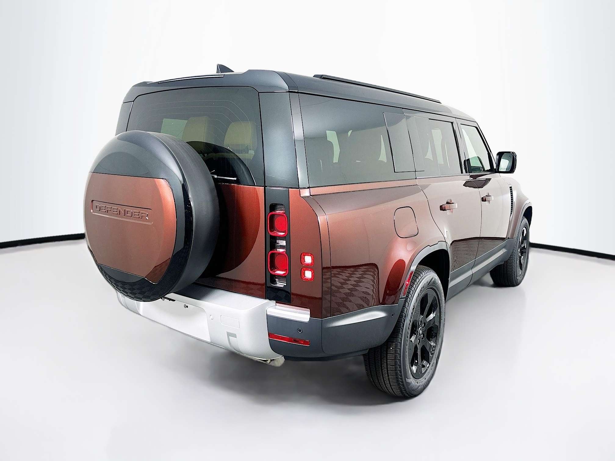 2025 Land Rover Defender 130 S photo 5