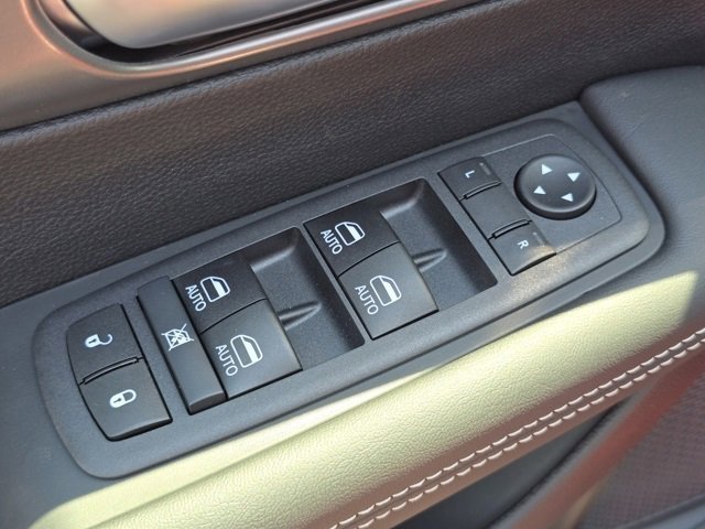 2026 Chrysler Pacifica photo 25