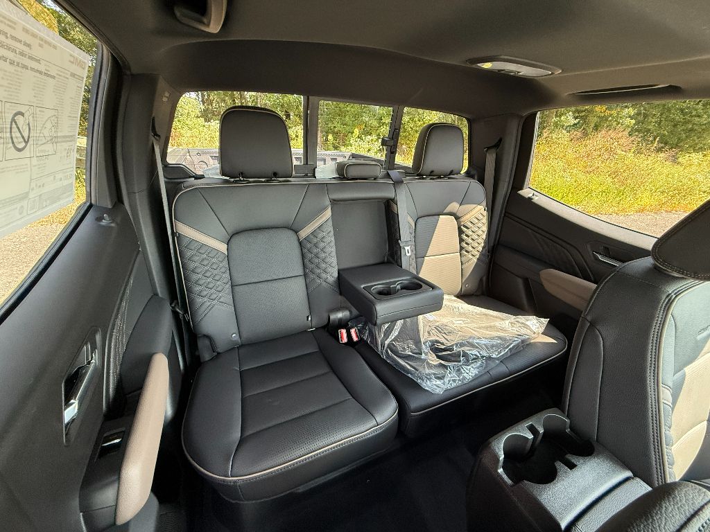 2026 Gmc Canyon Denali photo 29