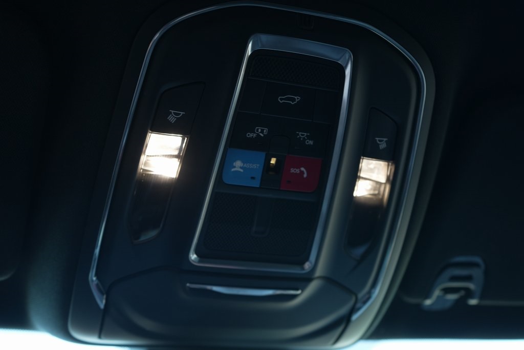 2024 Jeep Wagoneer L Series III photo 25