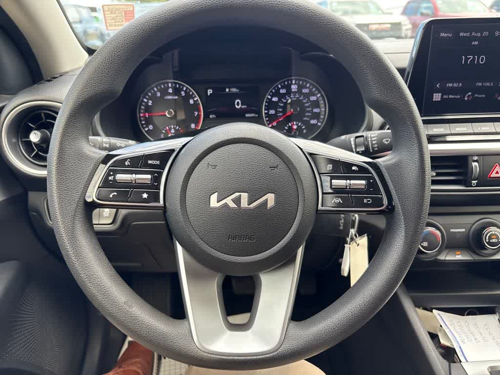 2022 Kia Forte LXS photo 16