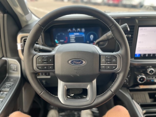 2025 Ford F-350 photo 22