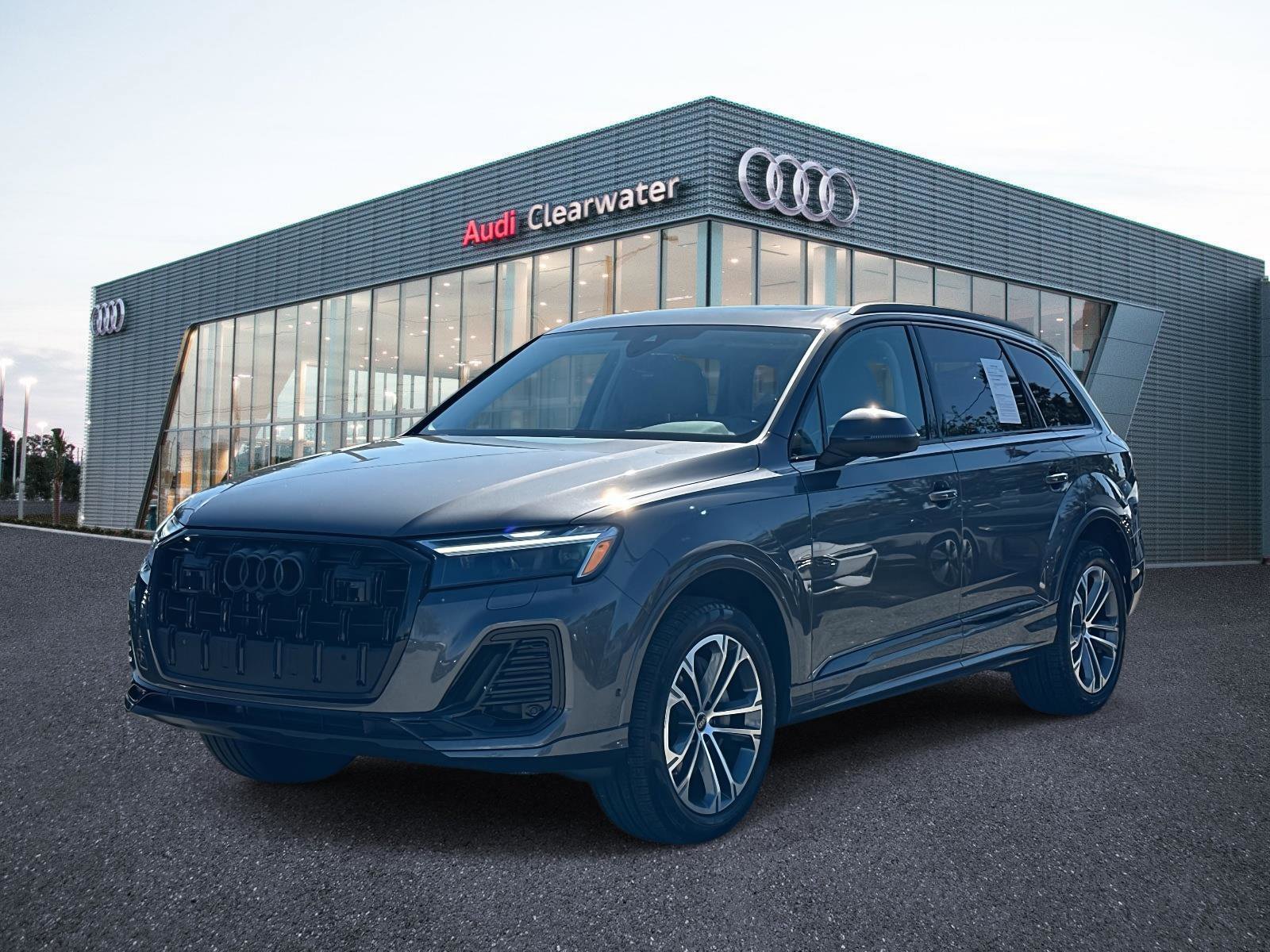 2025 Audi Q7 Premium's photo
