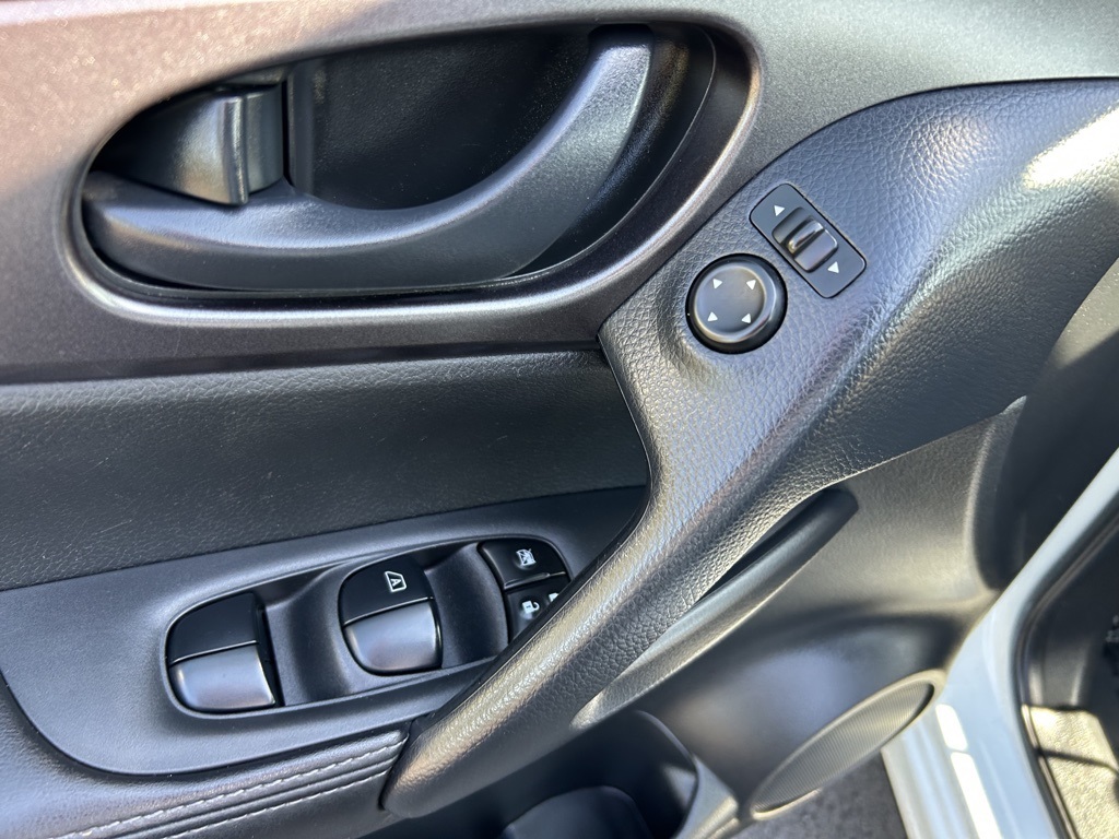 2021 Nissan Rogue Sport S photo 10