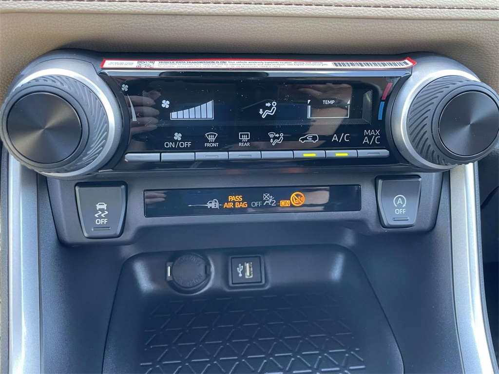 2025 Toyota RAV4 LE photo 23