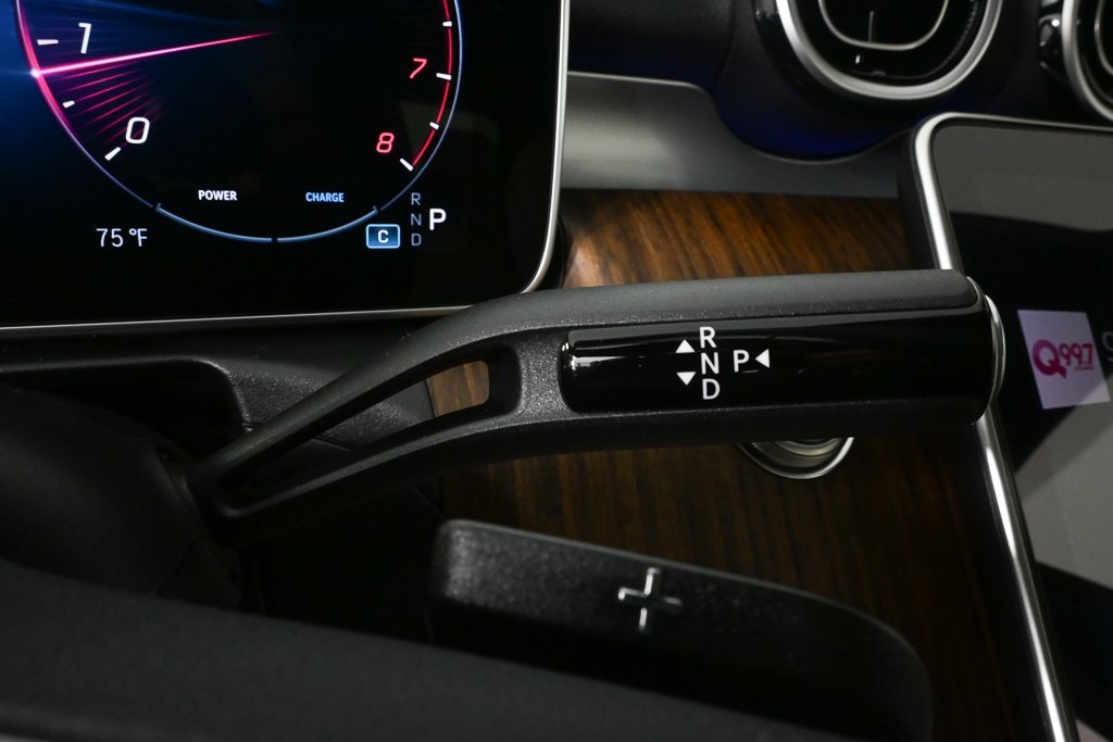 2025 Mercedes Benz C 300 photo 7