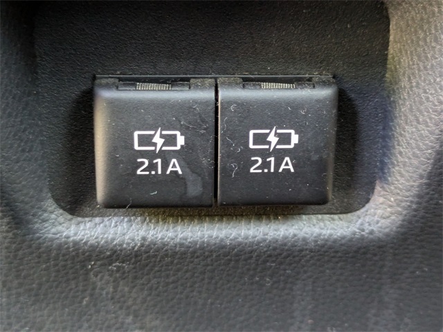 2019 Toyota RAV4 XLE photo 25