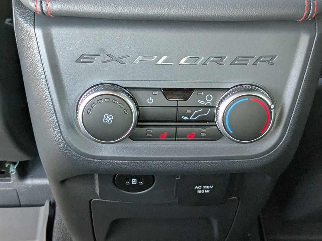 2025 Ford Explorer ST photo 17