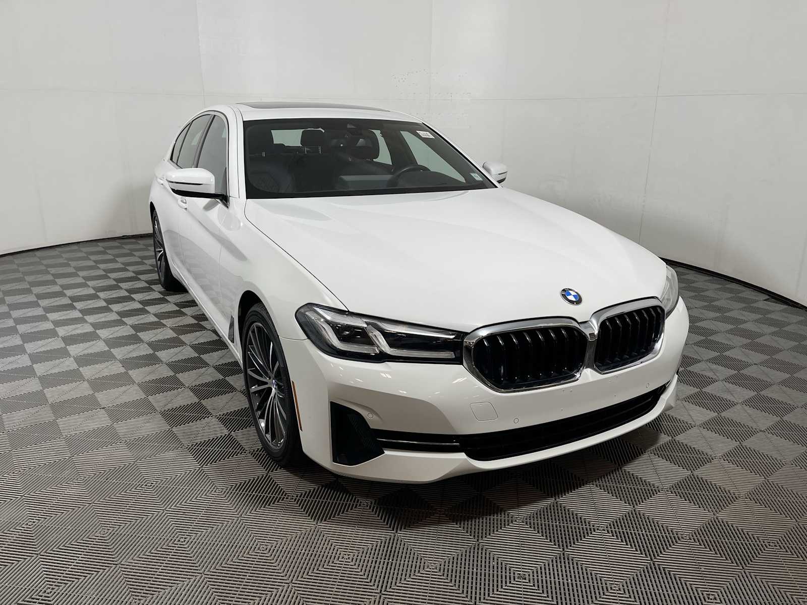 2023 Bmw 540i xDrive photo 2