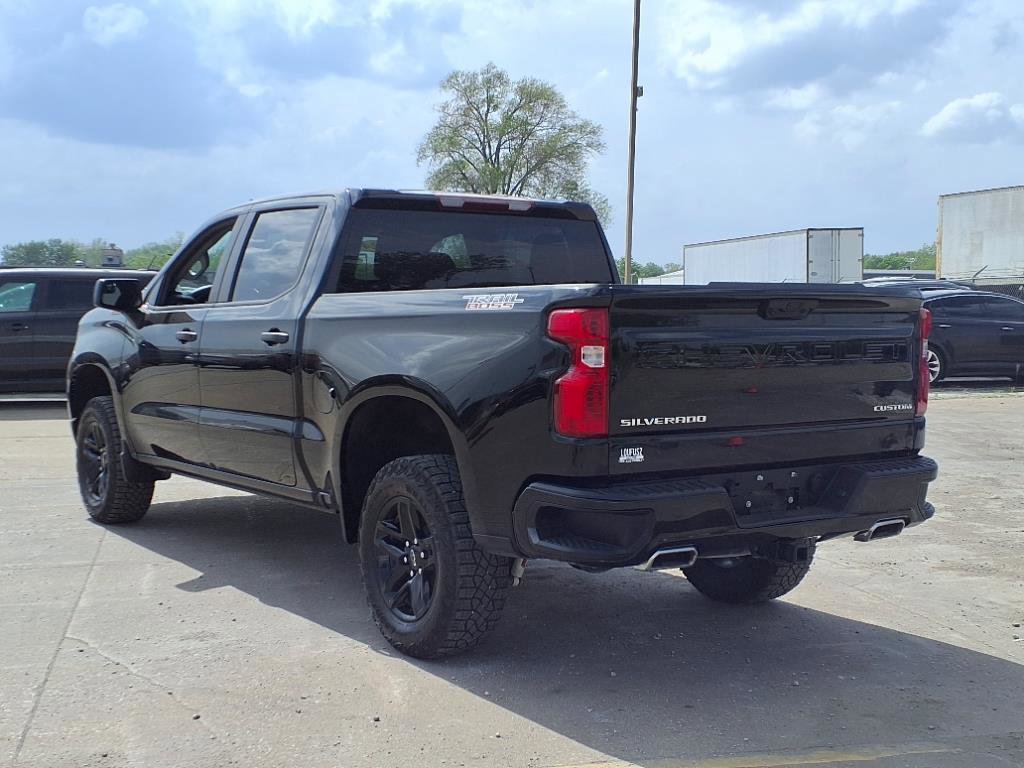 2024 Chevrolet Silverado 1500 Custom Trail Boss photo 3