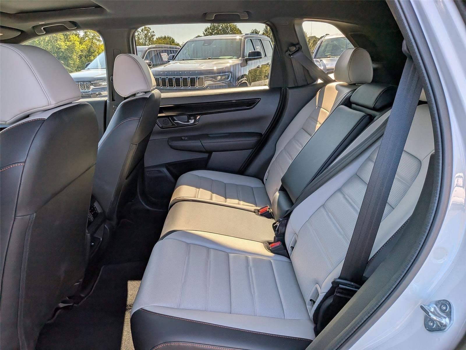 2025 Honda CR-V Hybrid Sport Touring photo 27