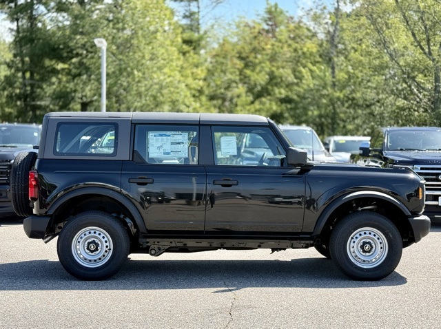 2025 Ford Bronco Base photo 2