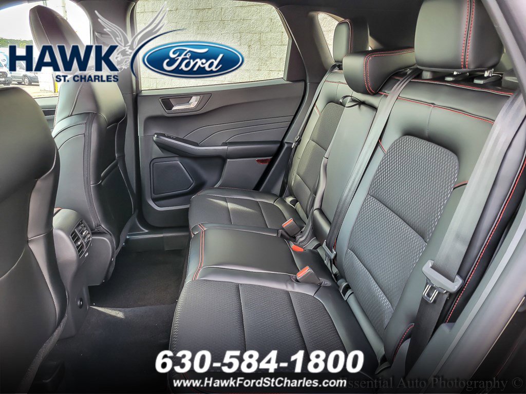 2025 Ford Escape ST-Line photo 8