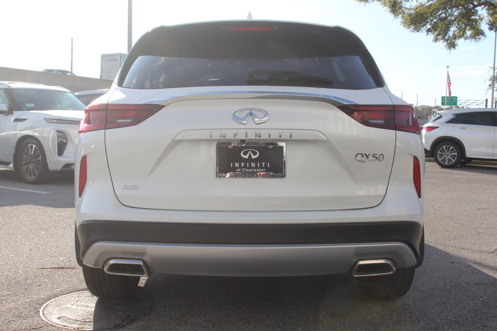 2025 Infiniti QX50 Luxe photo 4