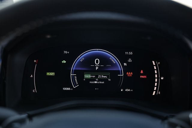 2025 Toyota Camry SE photo 31