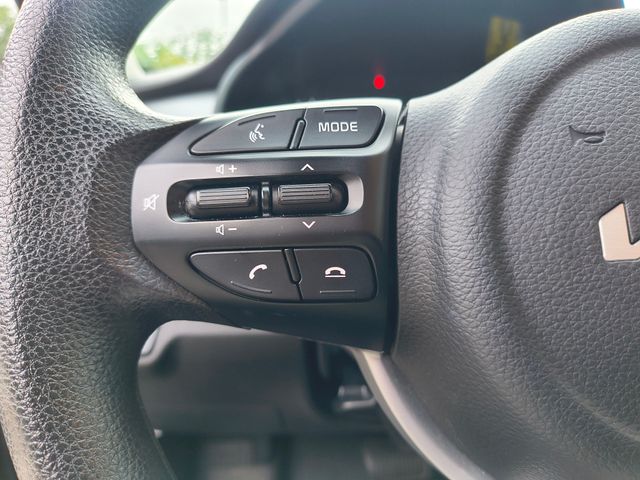 2023 Kia Rio S photo 3