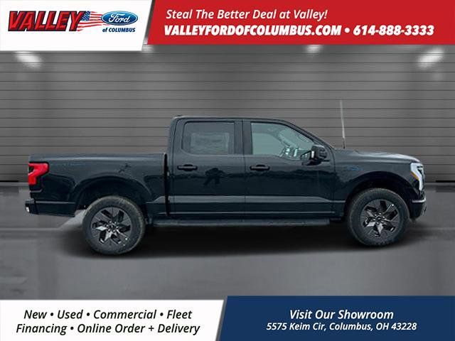 2025 Ford F-150 Lightning photo 3