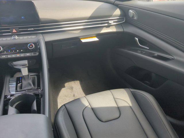 2025 Hyundai Elantra Hybrid Limited photo 16