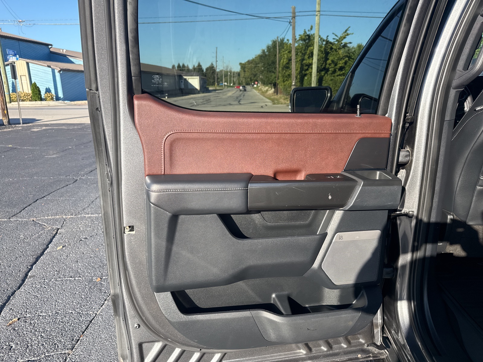 2022 Ford F-150 Lariat photo 19