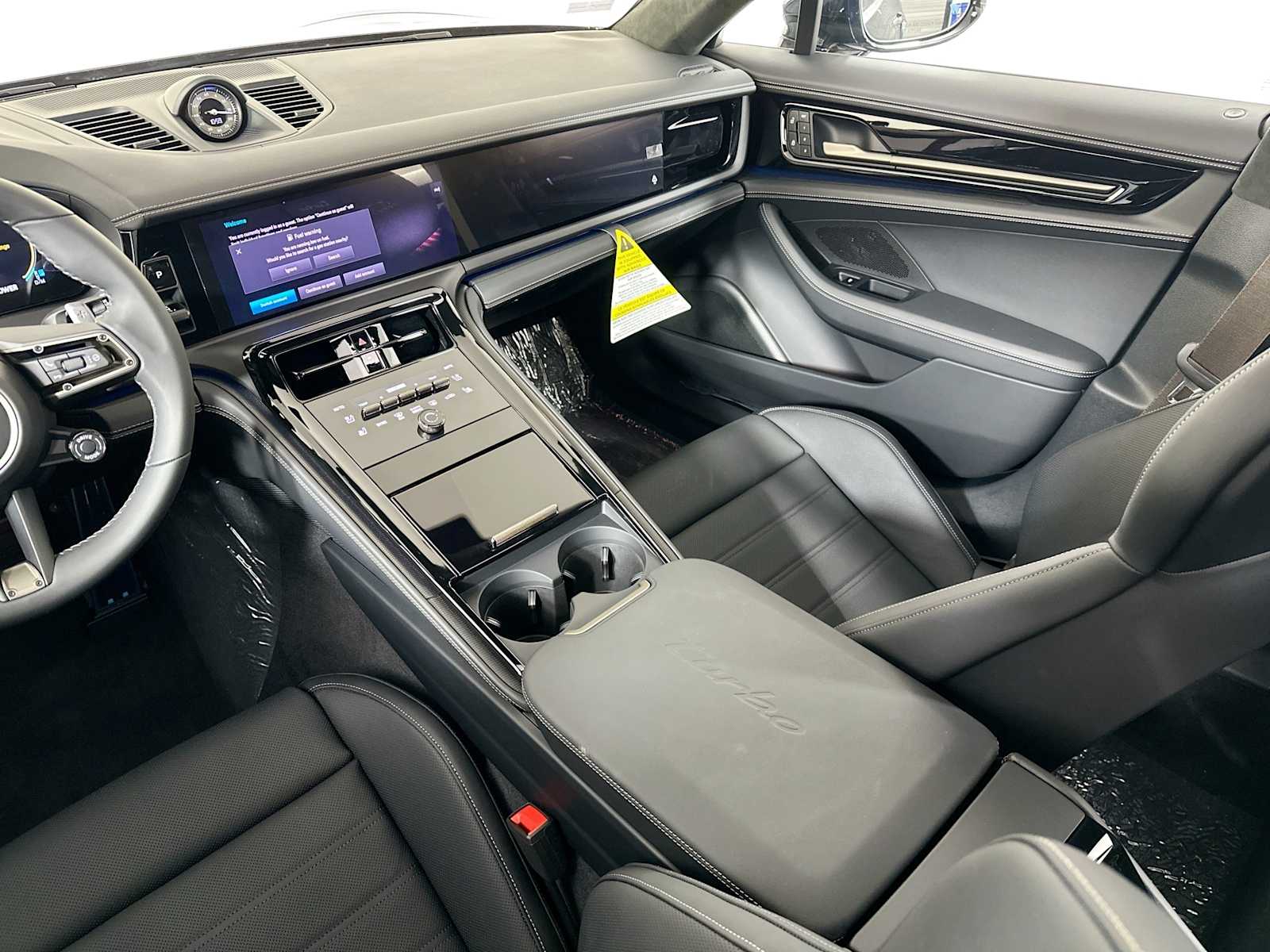 2025 Porsche Panamera Turbo E-Hybrid photo 22