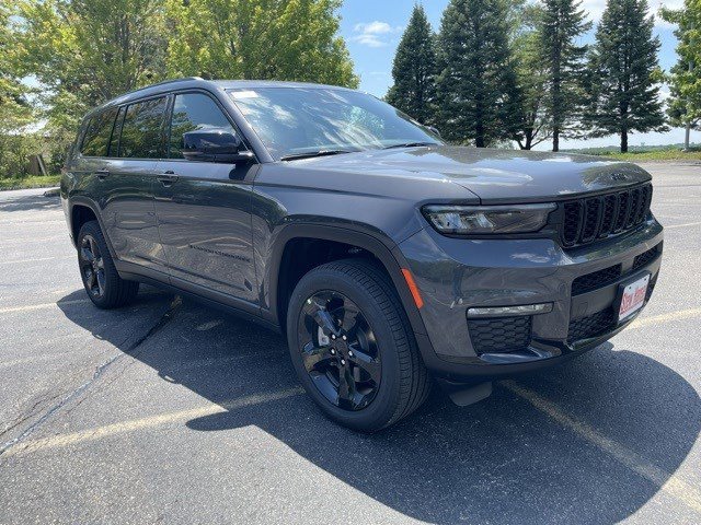 2025 Jeep Grand Cherokee Limited photo 4