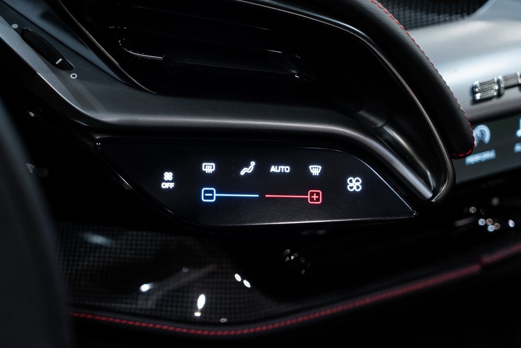 2023 Ferrari SF90 Spider Base photo 27