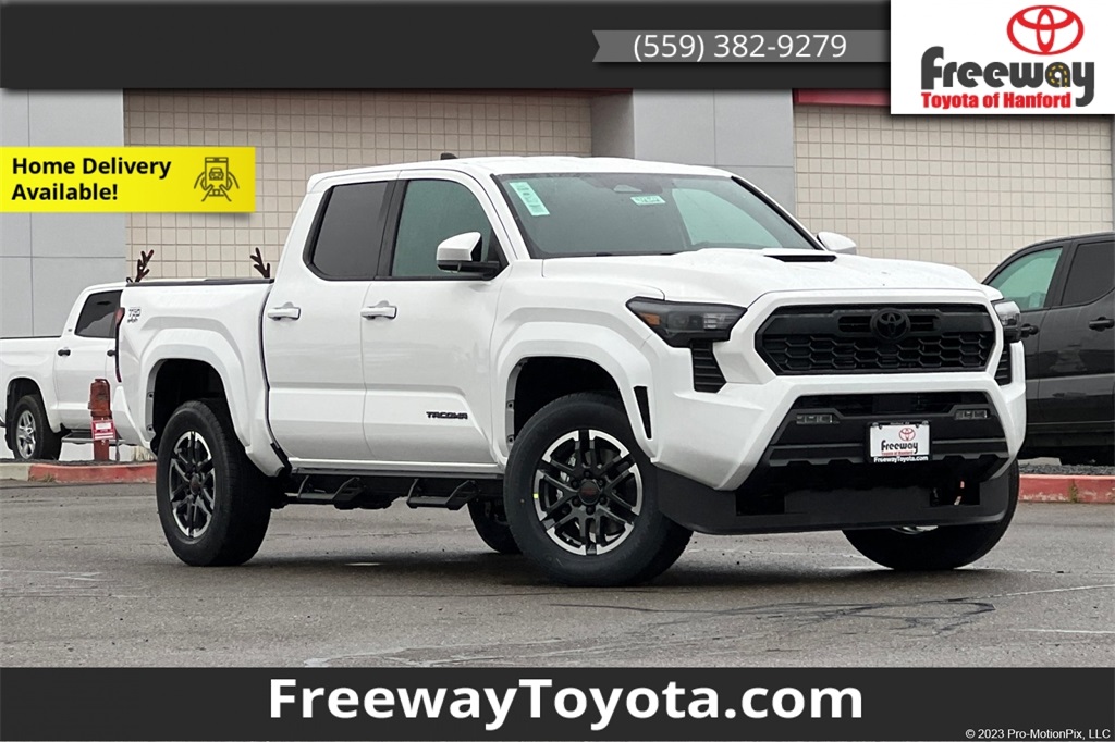 2026 Toyota Tacoma TRD Sport's photo