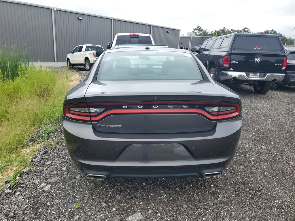 2019 Dodge Charger SXT photo 4