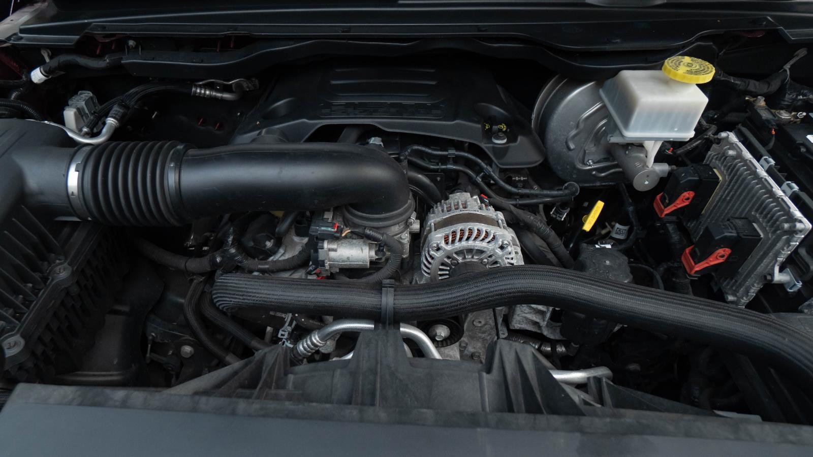 2019 Ram 1500 Laramie photo 8