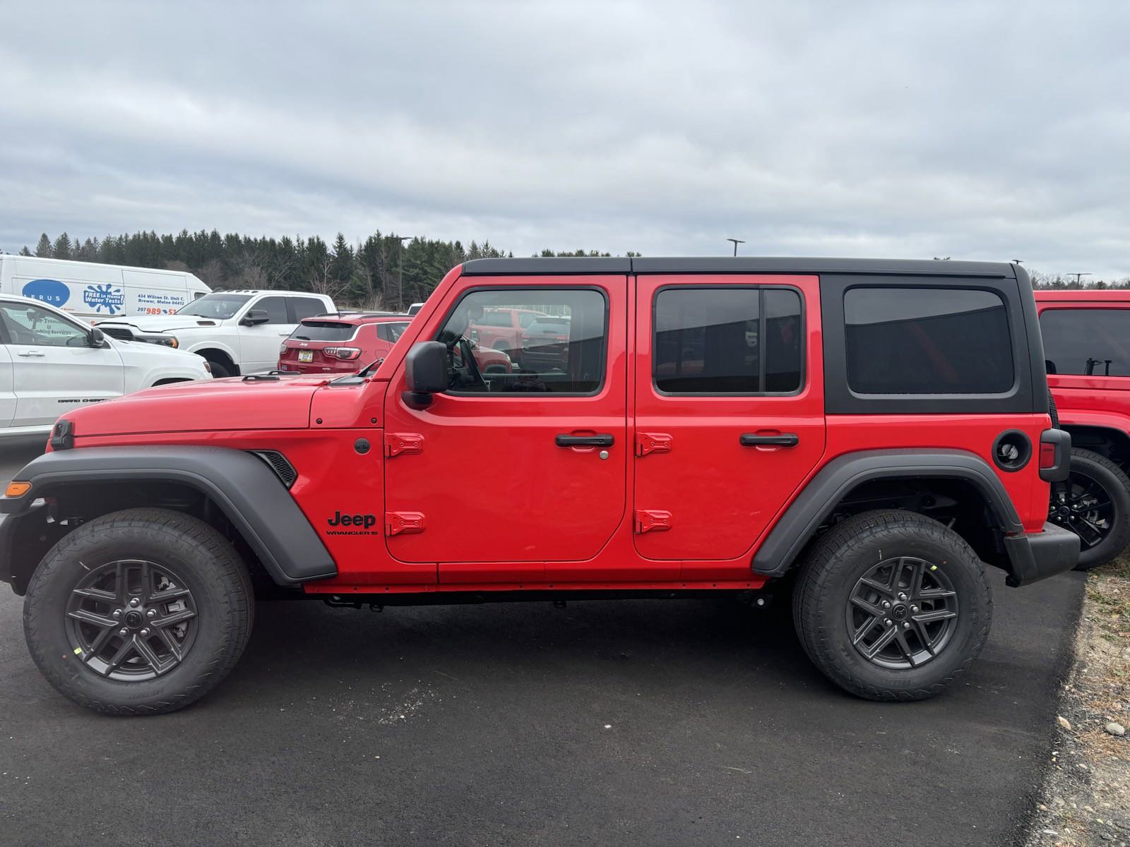2025 Jeep Wrangler Sport photo 2