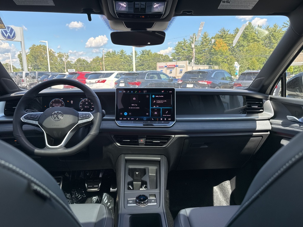 2025 Volkswagen Tiguan SE R-Line Black photo 21