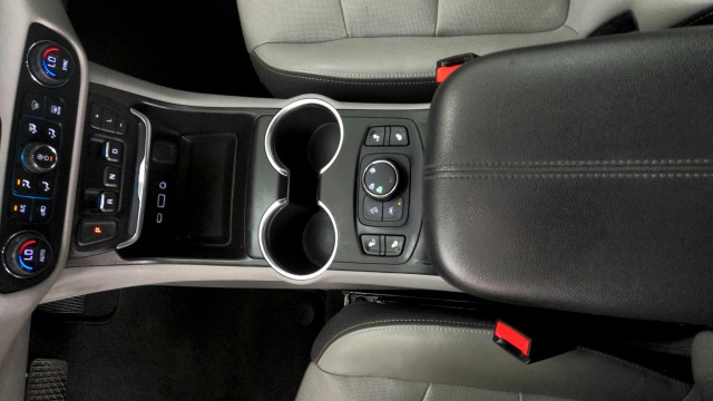 Used 2020  GMC SLT image 21