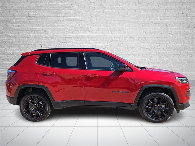 2026 Jeep Compass Latitude Altitude photo 4
