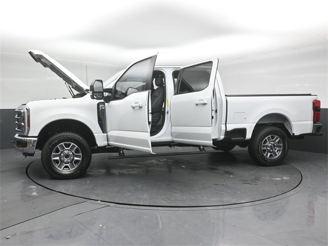 2025 FORD F-250 - Image 55