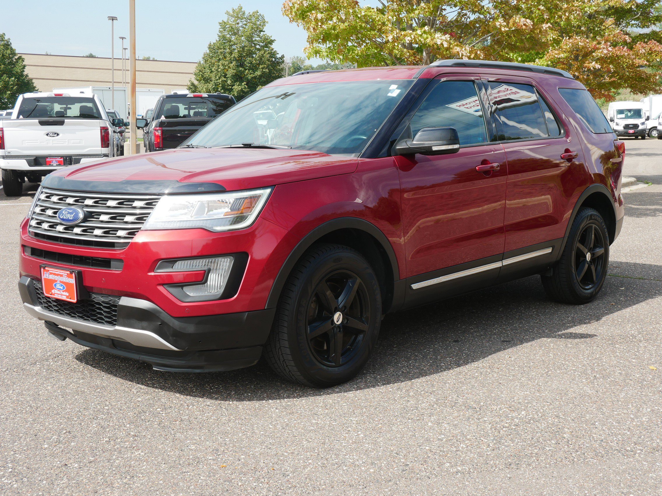 2017 Ford Explorer XLT photo 2