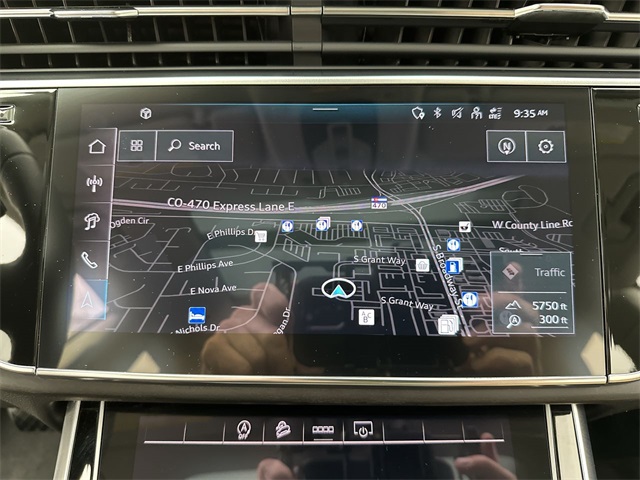 2025 Audi Q8 55 Premium Plus photo 9