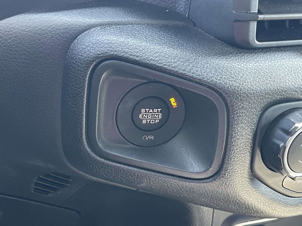 2024 Jeep Wrangler Sport S photo 33