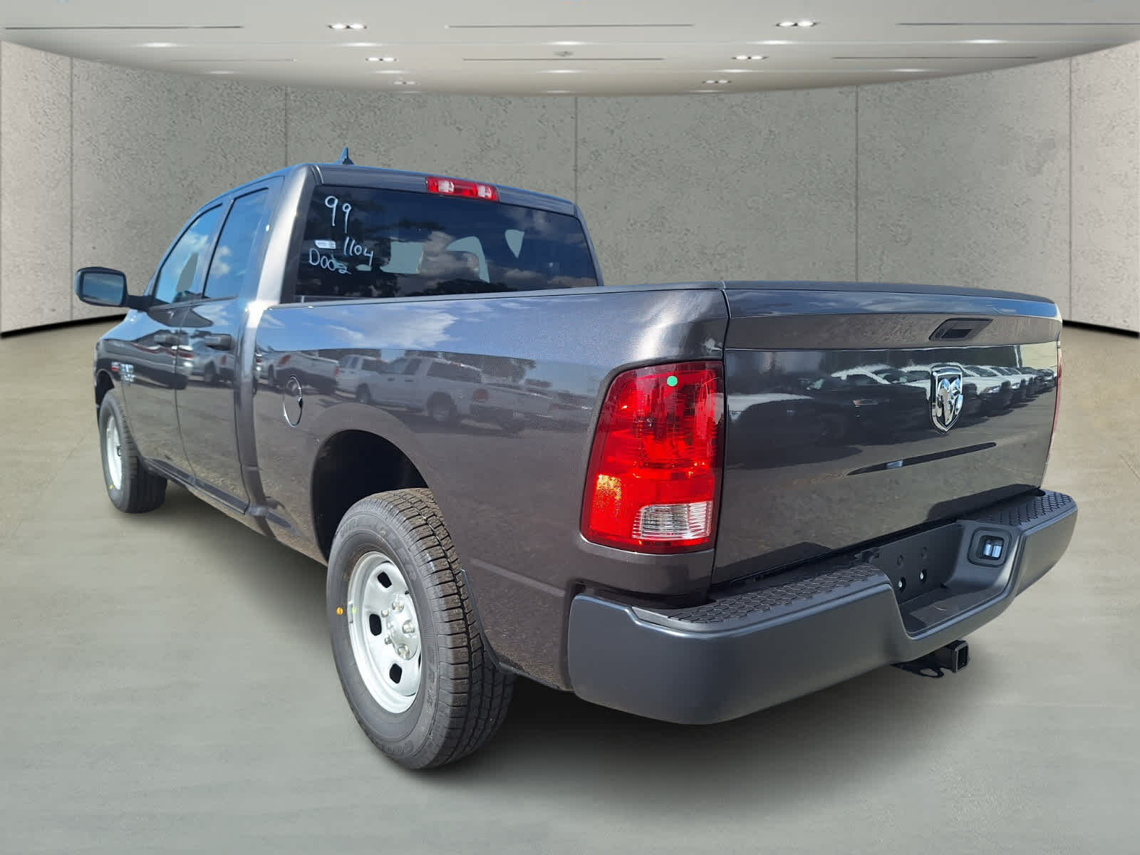 2024 Ram 1500 Classic Tradesman photo 3